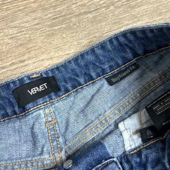 Vervet Women’s Boyfriend Fit Distressed Button-Fly Denim Shorts Sz 27 - Picture 3 of 9